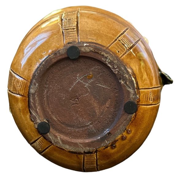 Vintage Handmade Ceramic Basket with Flowers - Picture 9 of 9